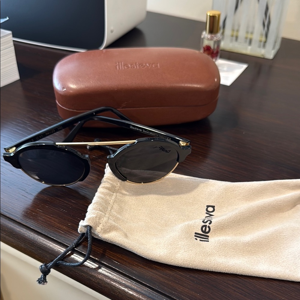 Illesteva Black Sunglasses